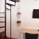 فندق مبيت وإفطار Chiaia 100
