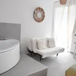 Chiaia 100 3*