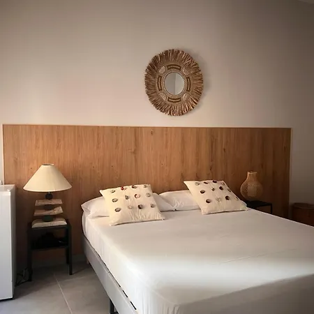 Chiaia 100 3* نابولي