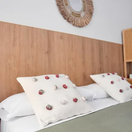 Chiaia 100 نابولي