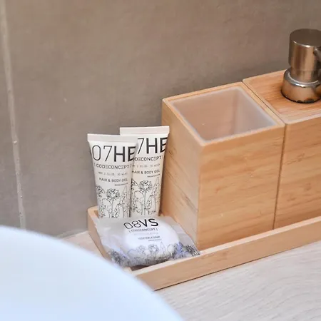 فندق مبيت وإفطار Chiaia 100