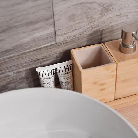 فندق مبيت وإفطار Chiaia 100 3*