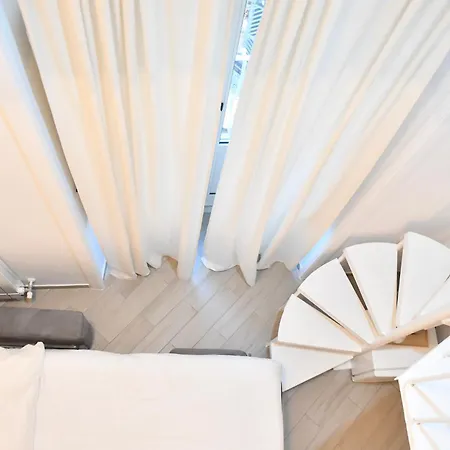 Chiaia 100 فندق مبيت وإفطار