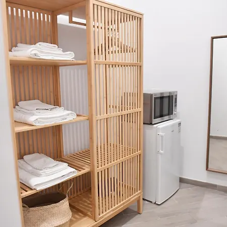 Chiaia 100 نابولي