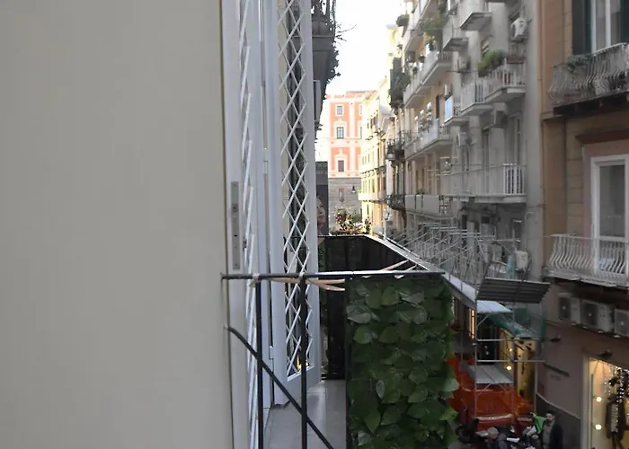 Bed & Breakfast Chiaia 100